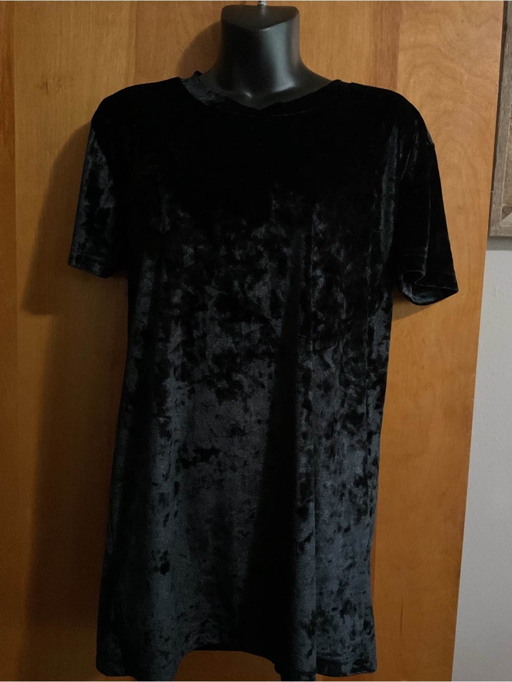 Hot Topic Black Velvet Short Sleeve Top